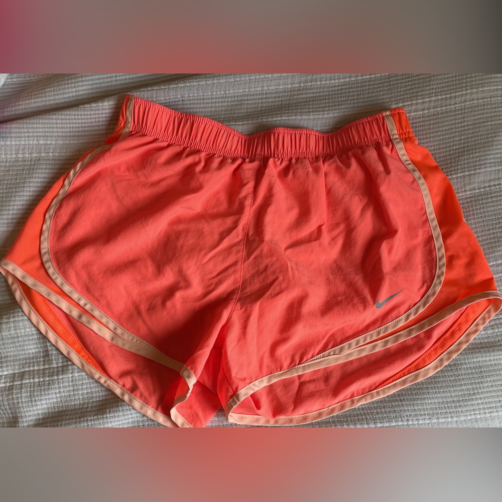 Orange Nike dry fit
